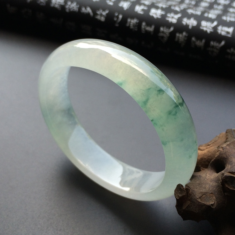 （超值推荐）冰种飘花贵妃镯（53mm-48mm）