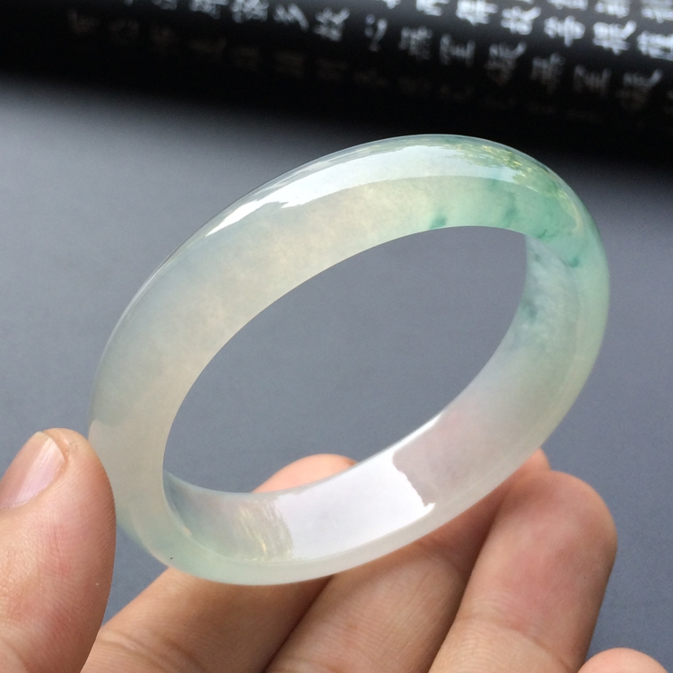 （超值推荐）冰种飘花贵妃镯（53mm-48mm）
