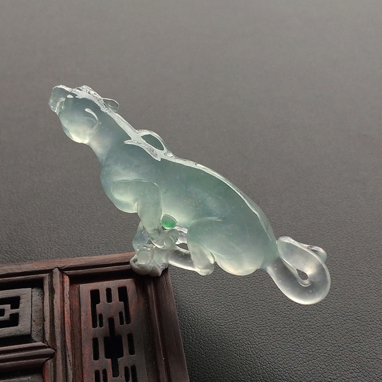 (超值推荐)冰玻种略飘花猎豹挂件