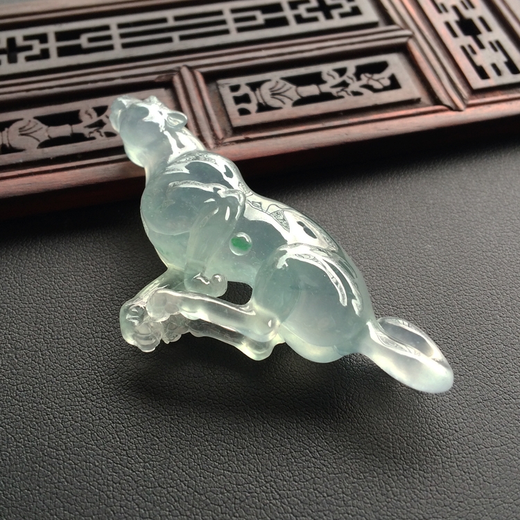 (超值推荐)冰玻种略飘花猎豹挂件