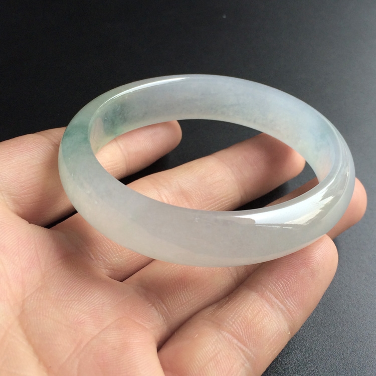 冰种飘花贵妃镯(55.3-47.7mm)
