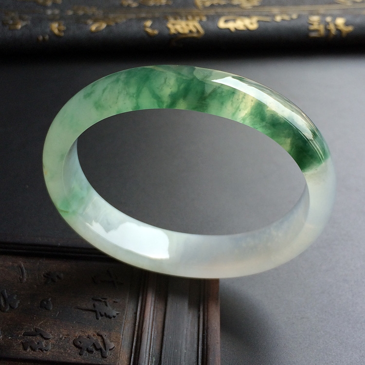 （超值推荐）冰种飘花贵妃镯（56.5mm-46.4mm）
