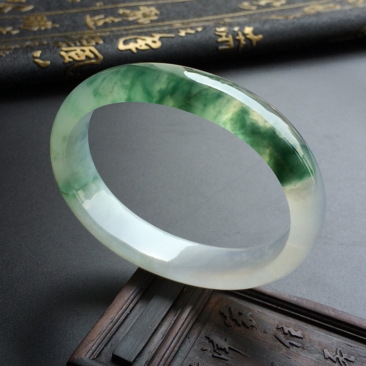 （超值推荐）冰种飘花贵妃镯（56.5mm-46.4mm）