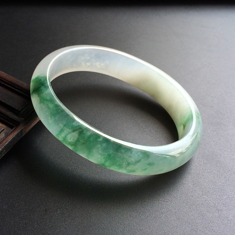 （超值推荐）冰种飘花贵妃镯（56.5mm-46.4mm）