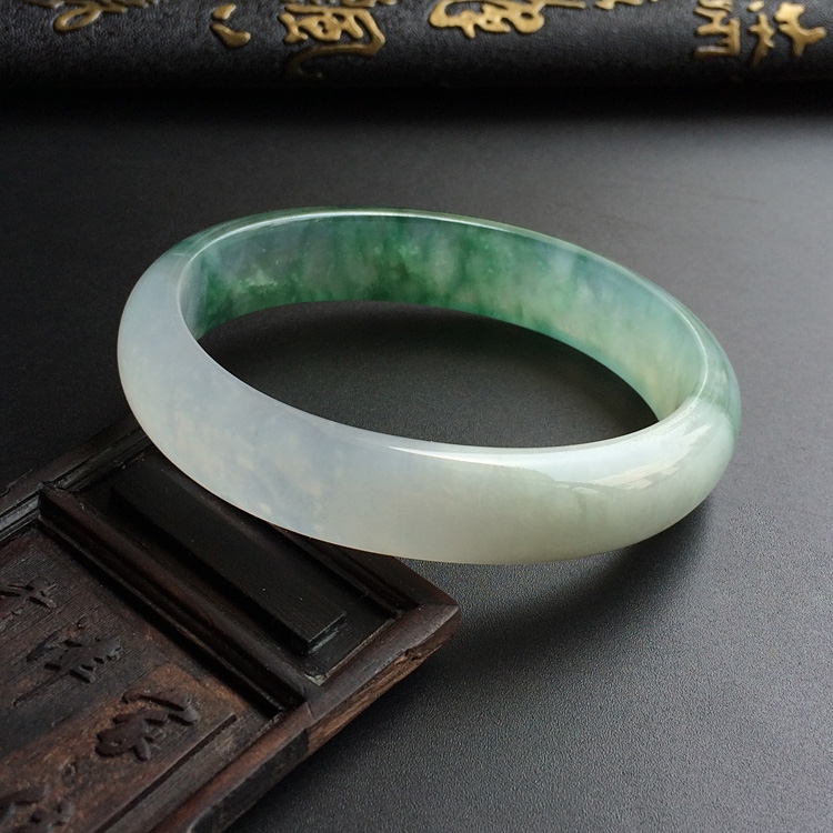 （超值推荐）冰种飘花贵妃镯（56.5mm-46.4mm）