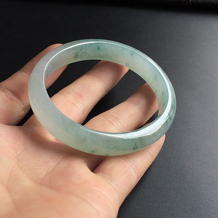 （超值推荐）冰种略飘花贵妃镯（57.4mm-52mm）
