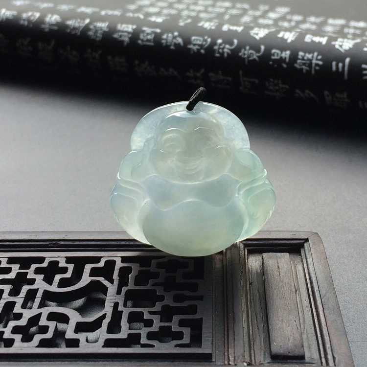 （超值推荐）糯冰种淡晴水玉佛挂件