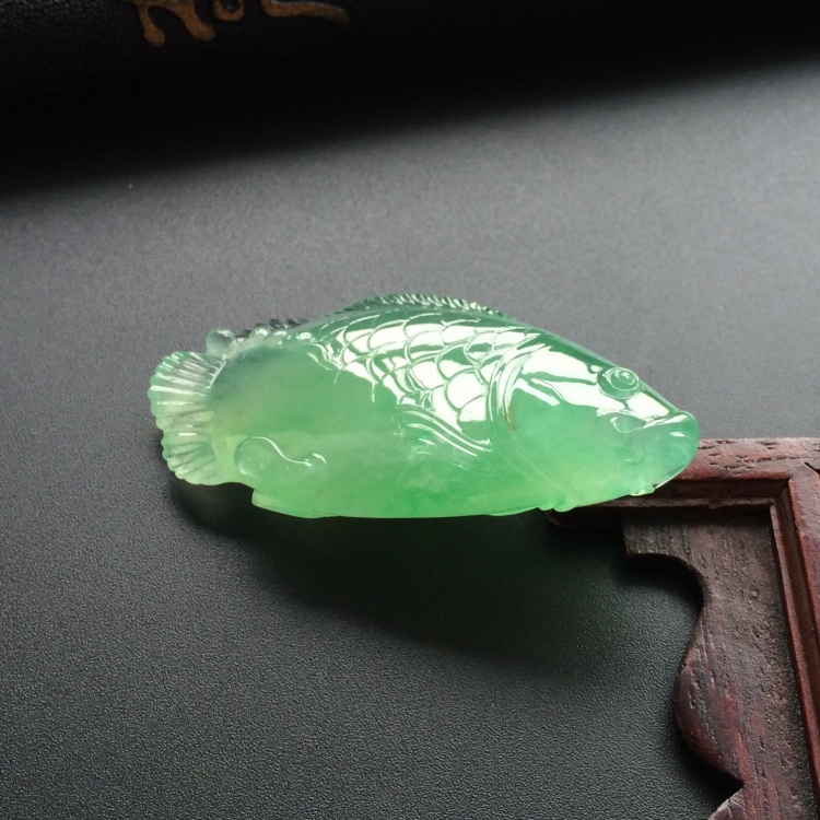 (超值推荐)冰种绿晴水年年有余挂件