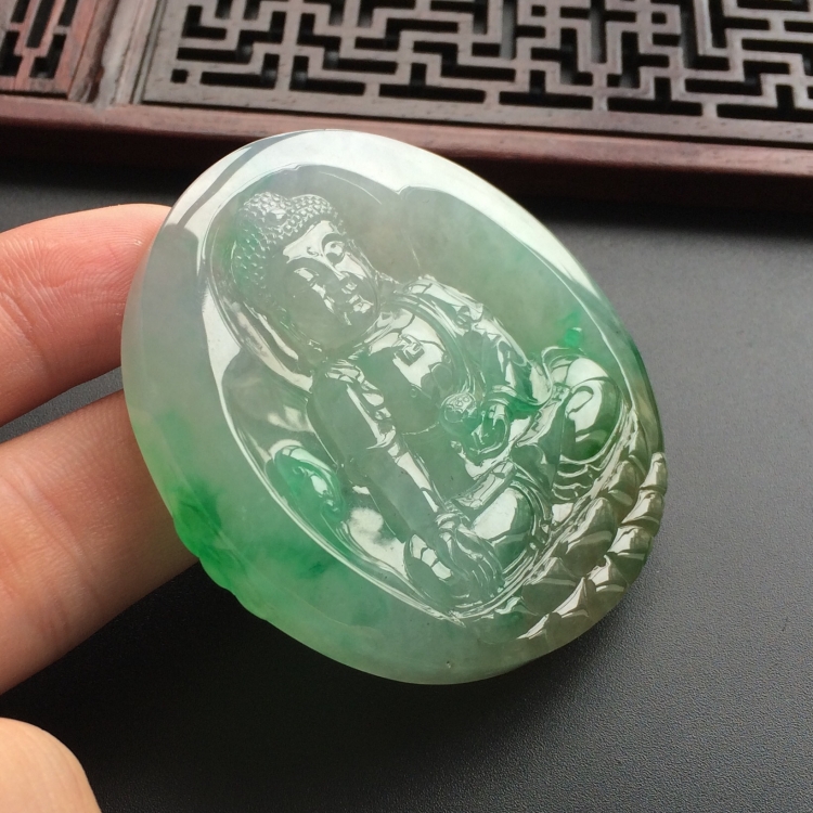 (超值推荐)糯冰种黄加绿释迦牟尼挂件