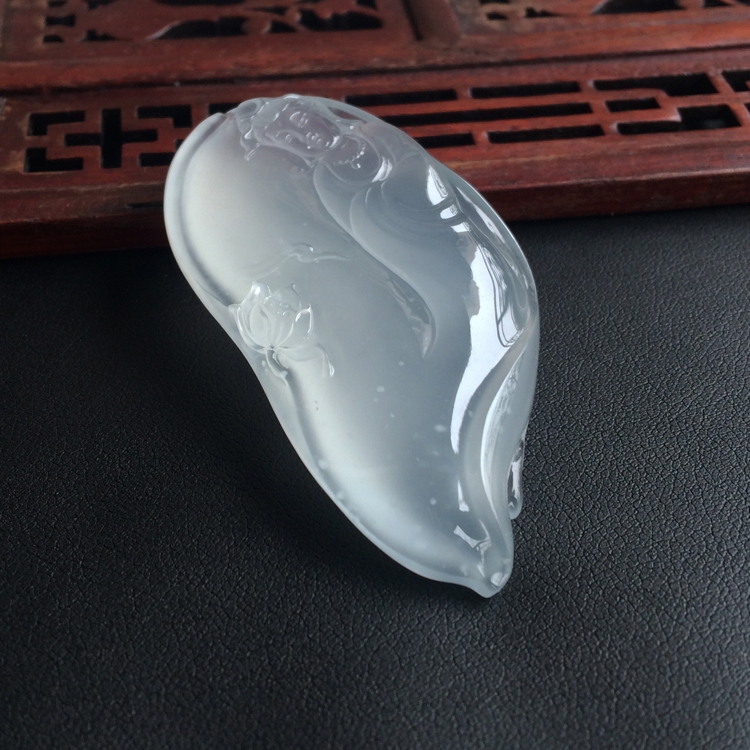 (超值推荐)冰玻种淡晴水观音挂件