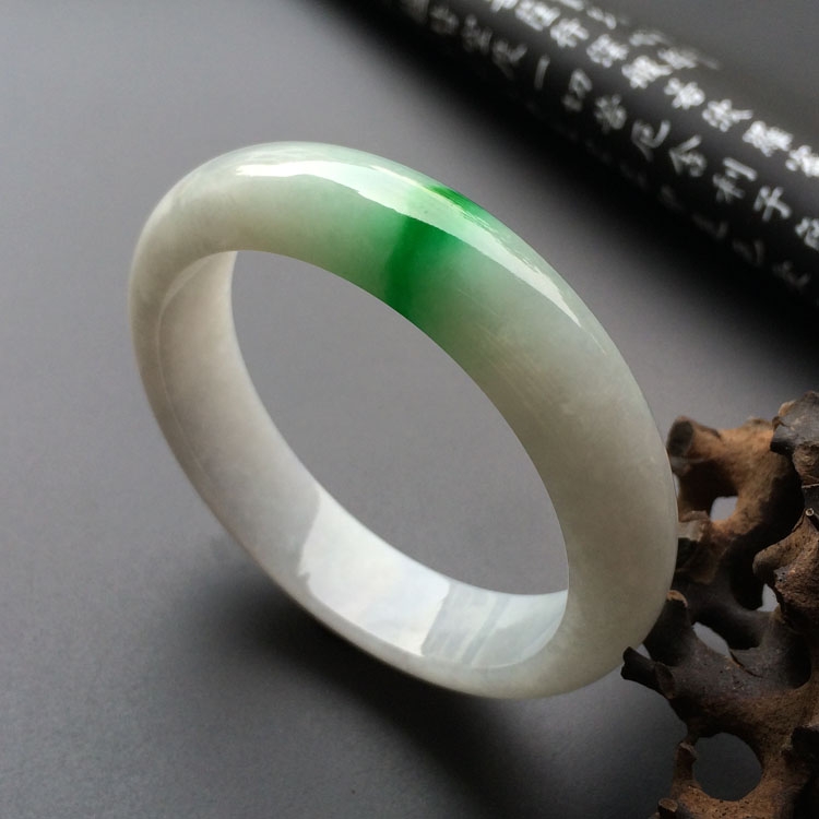 （超值推荐）糯冰种飘阳绿手镯（56.4mm）