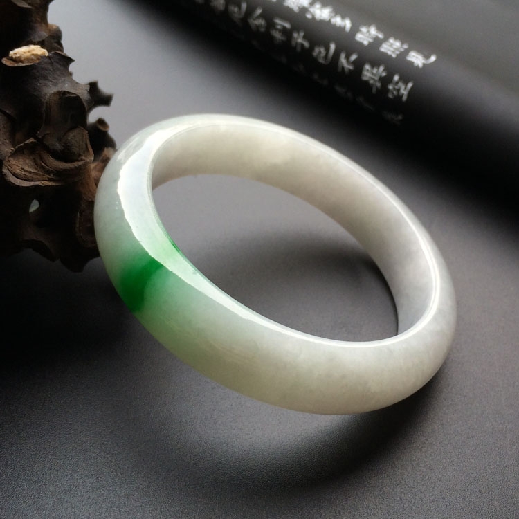 （超值推荐）糯冰种飘阳绿手镯（56.4mm）