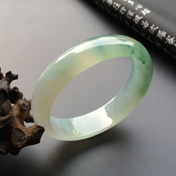 （超值推荐）冰种飘花贵妃镯（55.5mm-49.5mm）