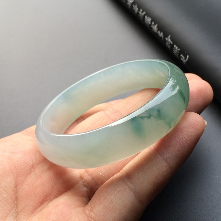 （超值推荐）冰种飘花贵妃镯（55.5mm-49.5mm）