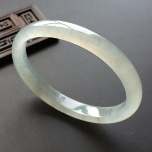 (超值推荐)冰种无色贵妃镯(53.7mm-45mm)