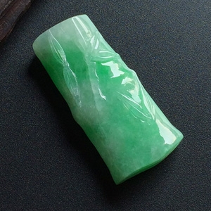 糯冰种飘翠节节高挂件