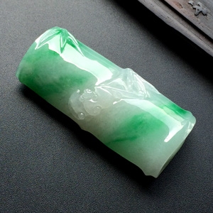 糯冰种飘翠节节高挂件