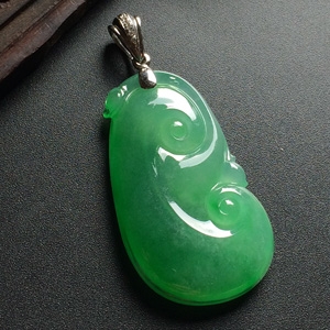 （超值推荐）冰种翠色如意挂件