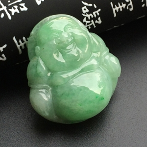 糯冰种豆色玉佛挂件