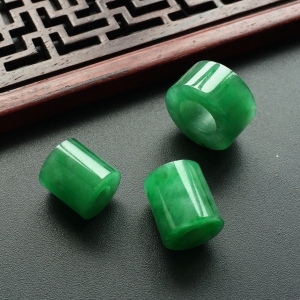 (超值推荐)糯冰种翠色路路通挂件(一批走)