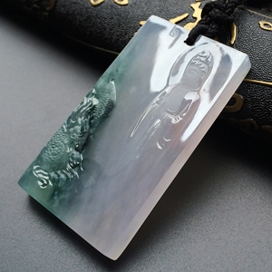 （超值推荐）（高松峰大师作品）冰玻种飘花降龙观音挂件