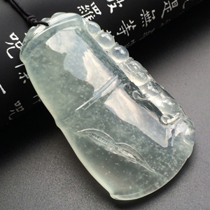 （超值推荐）冰玻种淡晴水节节高挂件