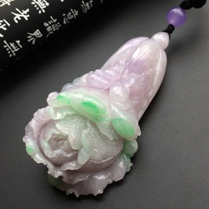 （超值推荐）糯冰种春带彩白菜挂件/手玩件
