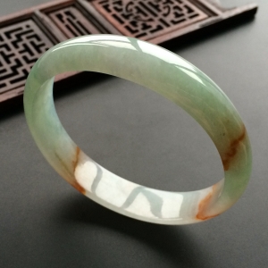 (超值推荐)糯冰种晴水带黄翡贵妃镯(58.5mm-51.7mm)