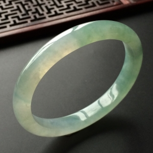 (超值推荐)冰种晴水贵妃镯(53.8mm-47mm)