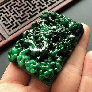 (超值推荐)糯冰种廯加绿龙牌挂件
