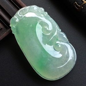 冰种绿晴水如意挂件