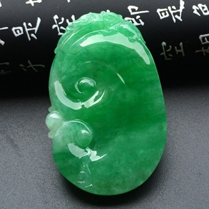 (超值推荐)糯冰种阳绿如意挂件