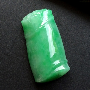 （超值推荐）糯冰种翠色节节高挂件