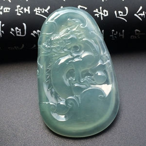 冰种晴水龙牌挂件