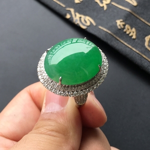 (超值推荐)糯冰种阳绿镶白金钻石戒指/胸坠两用
