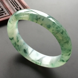 (超值推荐)冰种飘花贵妃镯(54.2mm-48.5mm)