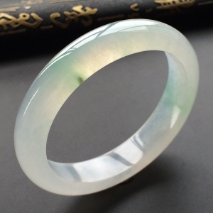 (超值推荐)冰种略飘花贵妃镯(56mm-48mm)