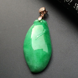糯冰种翠色福瓜挂件