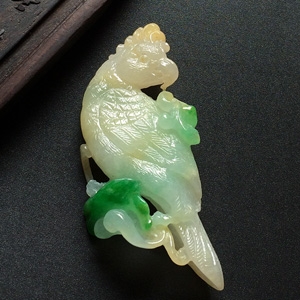 糯冰种淡黄加绿英明神武挂件