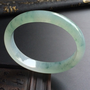 （超值推荐）冰种略飘花贵妃镯（57.4mm-52mm）