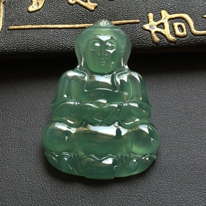 (超值推荐)冰种晴水观音胸坠面