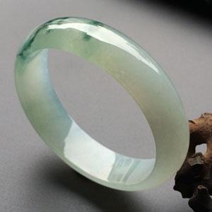 （超值推荐）冰种飘花贵妃镯（48.7mm-54mm）