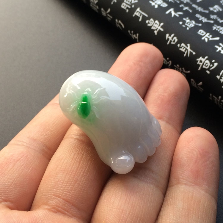 糯冰种飘翠知足常乐挂件