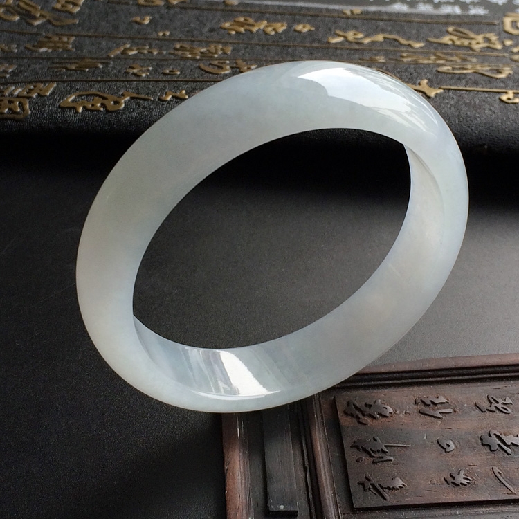 （超值推荐）糯冰种晴水手镯（59mm）