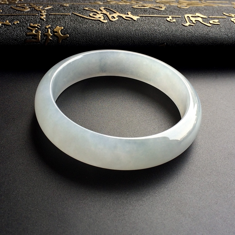 （超值推荐）糯冰种晴水手镯（59mm）