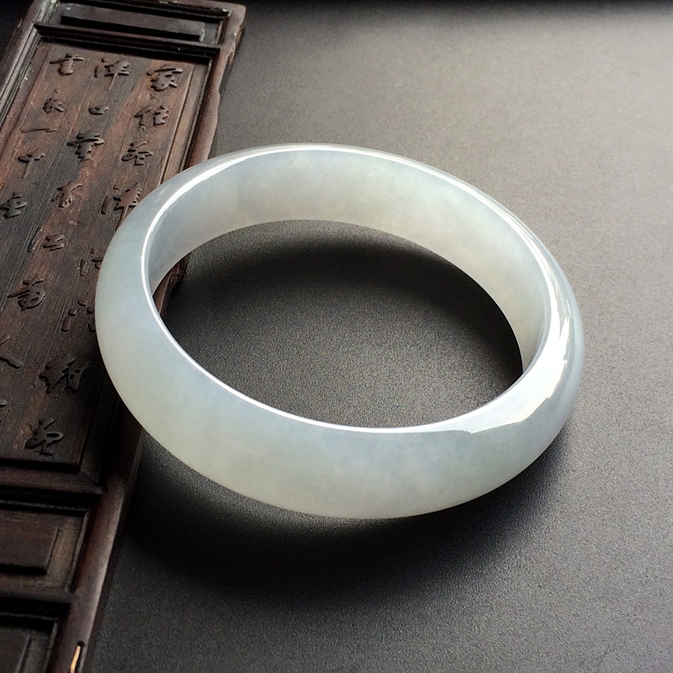 （超值推荐）糯冰种晴水手镯（59mm）