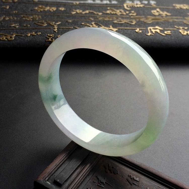 （超值推荐）冰种淡紫罗兰飘花手镯（58mm）