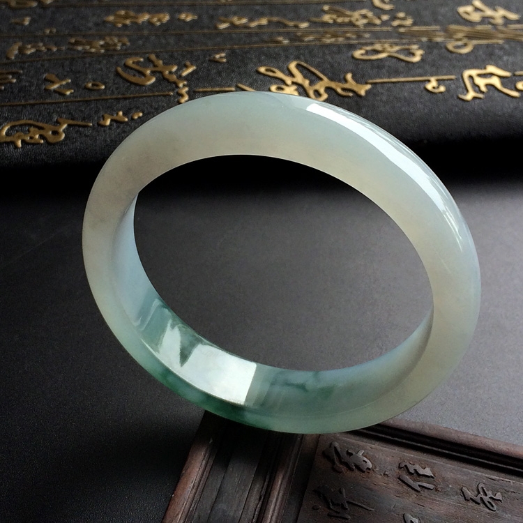 （超值推荐）糯冰种飘花手镯（57mm）