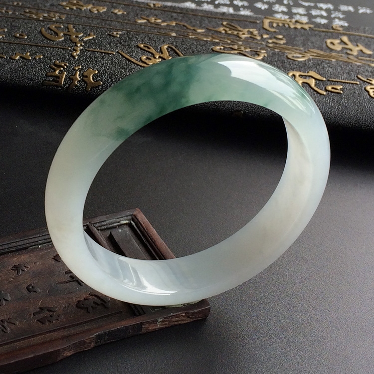 （超值推荐）糯冰种飘花手镯（57mm）