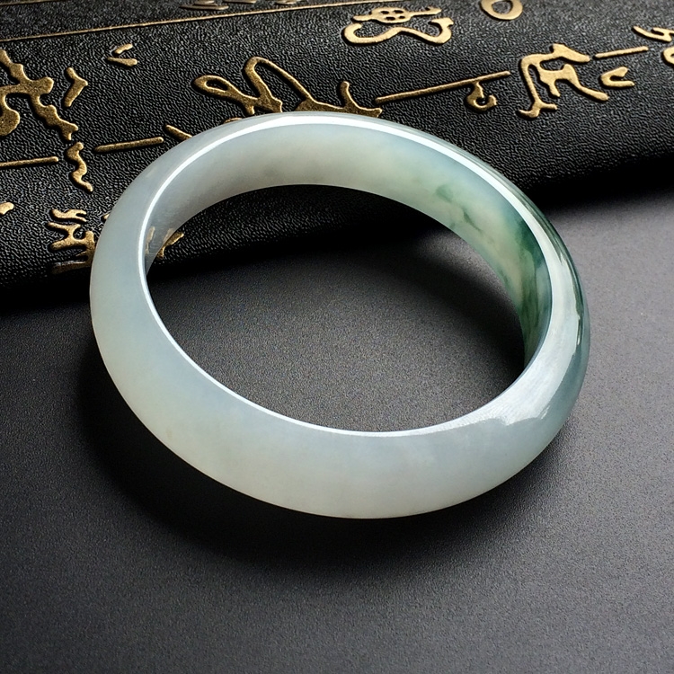 （超值推荐）糯冰种飘花手镯（57mm）